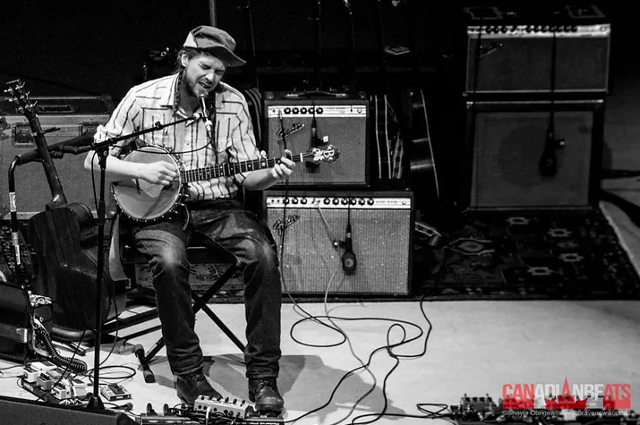 FREE MUSIC FRIDAY with BENJ ROWLAND