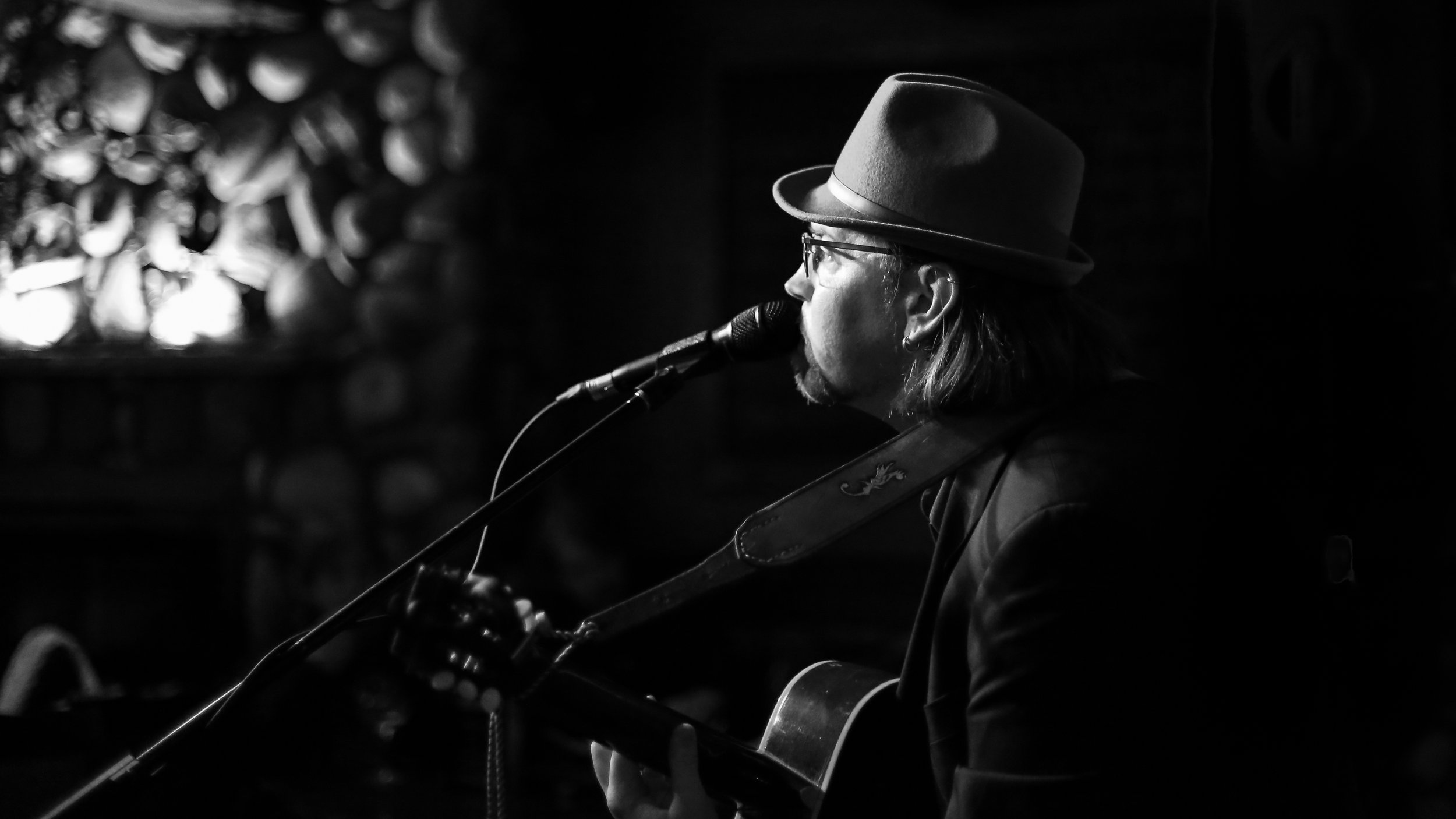 FREE MUSIC FRIDAY with NOAH TYE